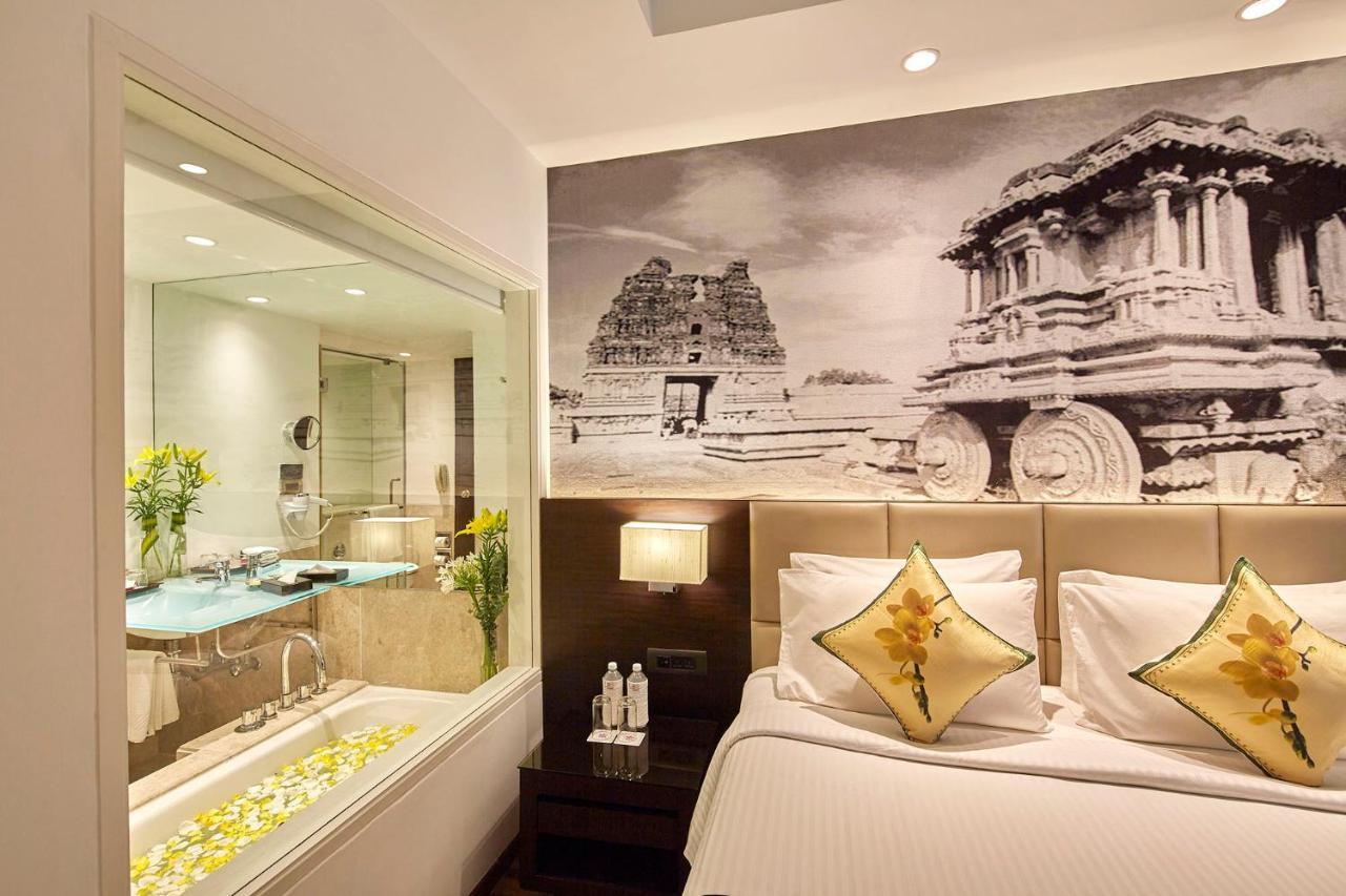 Hotel Royal Orchid Bangalore Buitenkant foto